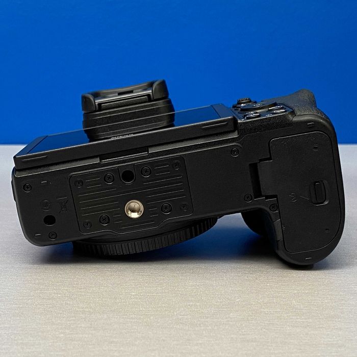 Nikon Z5 (Corpo) - 24.3MP