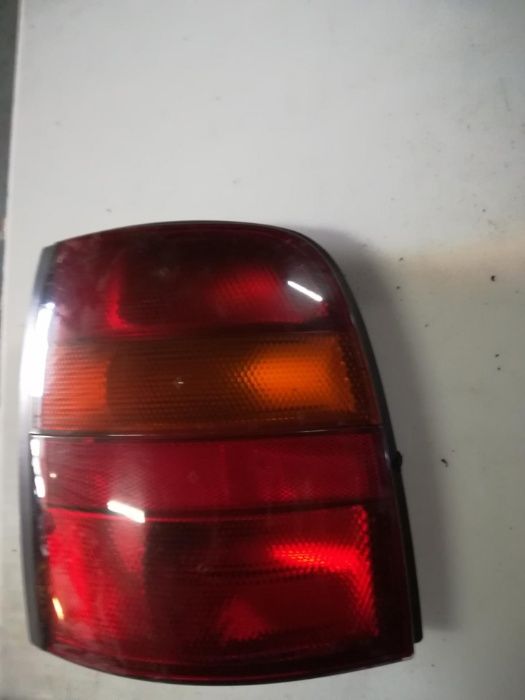 Farol farolim tras esquerdo nissan micra k11 93