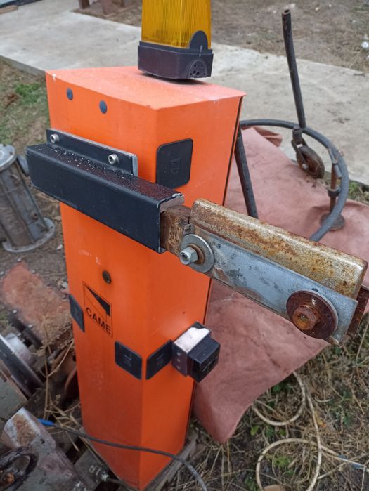 Шлагбаум CAME. Бу.