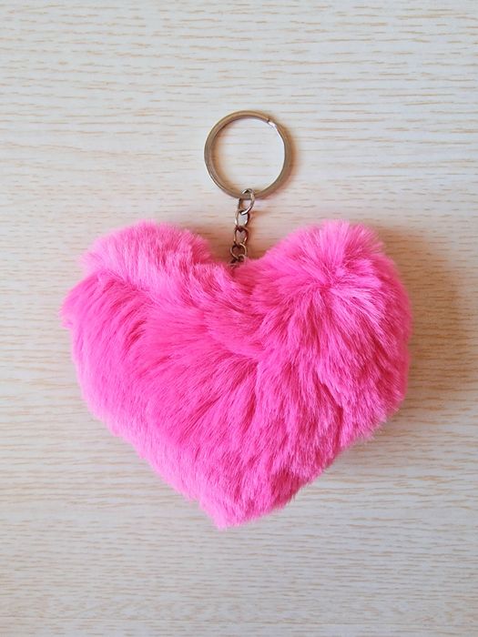 Porta-Chaves Pompom Rosa Coração Peluche