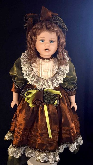 Большая фарфоровая кукла 60+ см