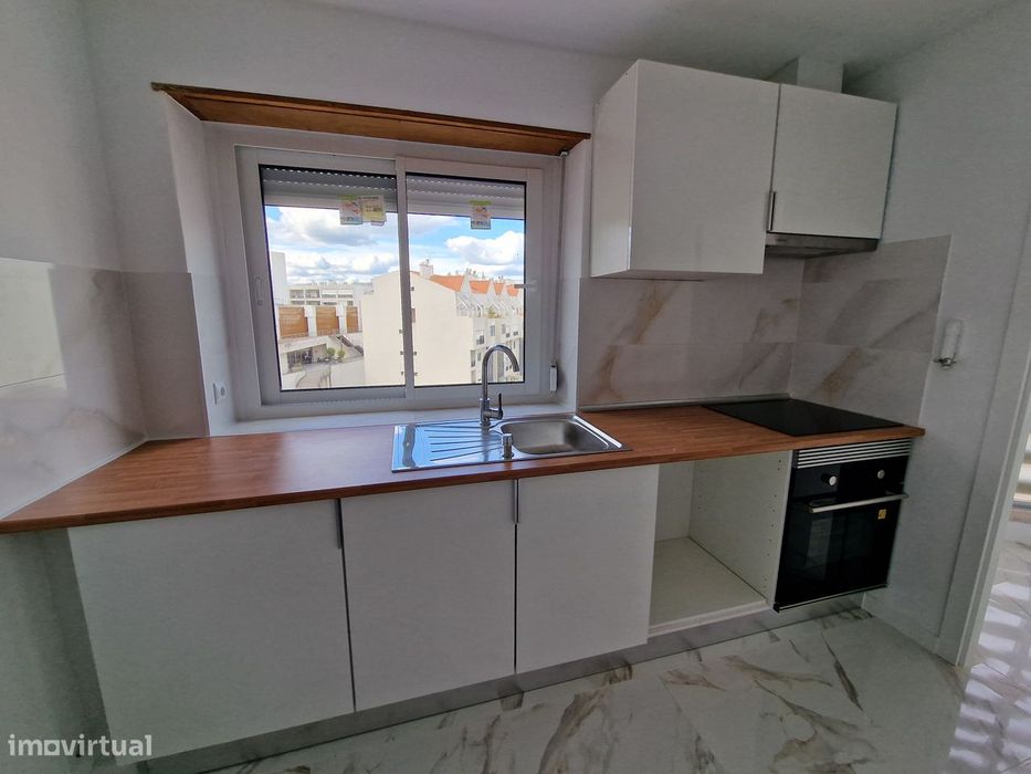 Apartamento T2  junto ao Shoping em Santarém