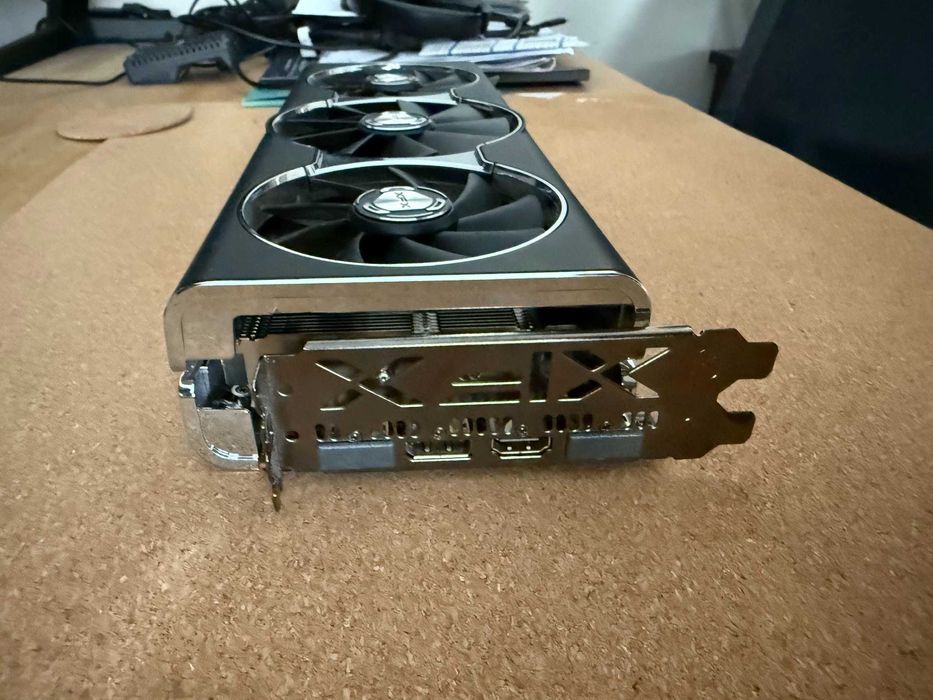 Karta graficzna XFX Radeon RX5700XT 8GB - stan bdb