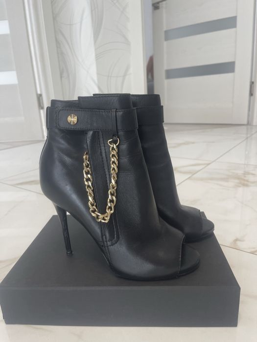 Ботильены кожанные Gess