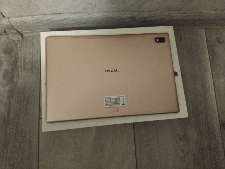 Планшет Oscal Pad 8 продам