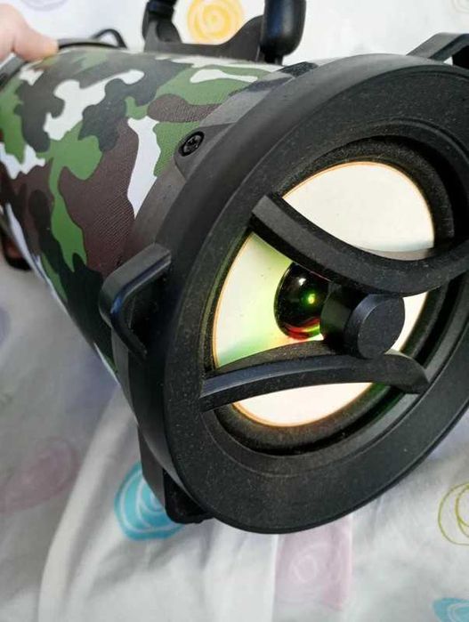 Coluna defeituosa de som portátil