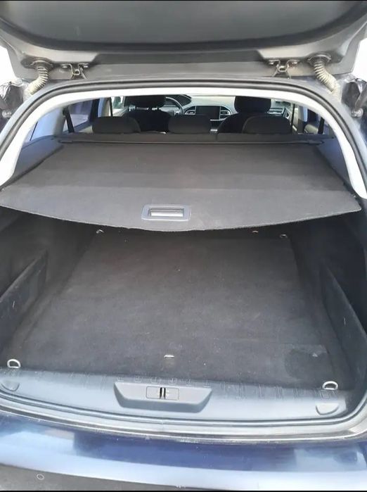 Peugeot 308 blue HDI 2015