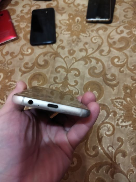 Samsung galaxy A520 sm-a520F/sa