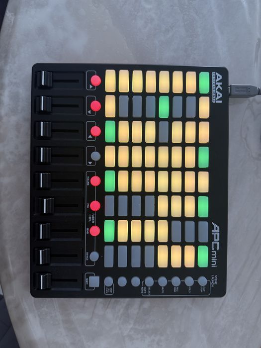Akai apc mini mk1