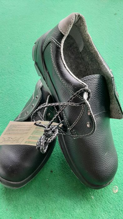 Buty męskie robocze rozmiar 43 nowe z metką