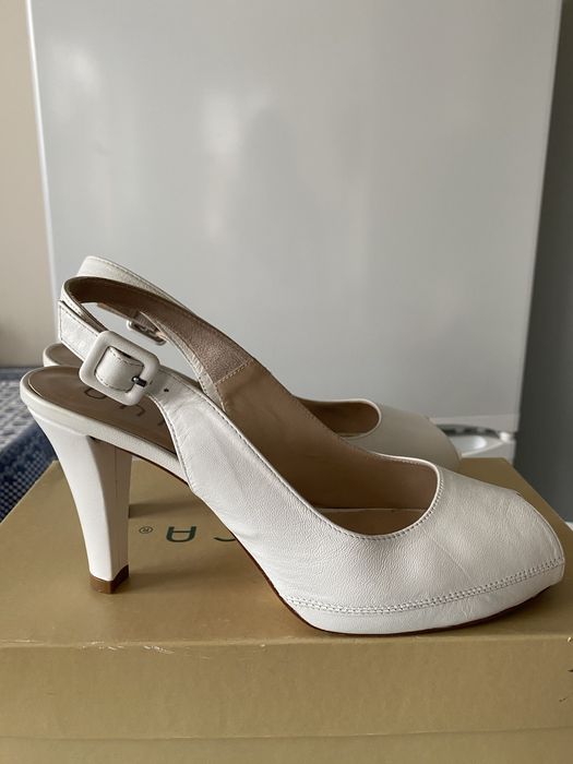 Туфлі босоніжки білі на підборах Unisa натуральна шкіра Іспанія