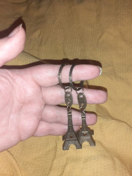 Сувенир брелок на ключи металический Эйфелева башня Париж France