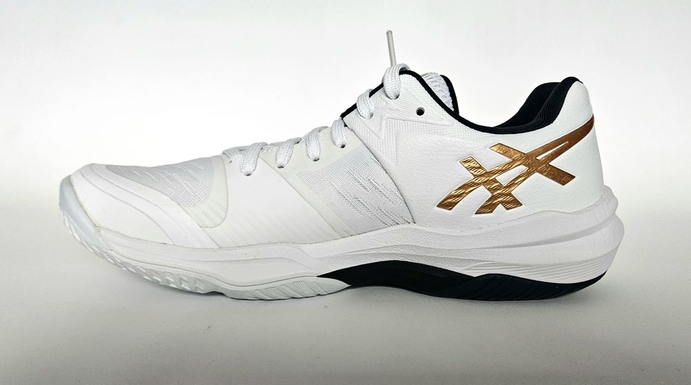 Promocja!!! Buty halowe Damskie.  Asics.  Rozmiar  39.5