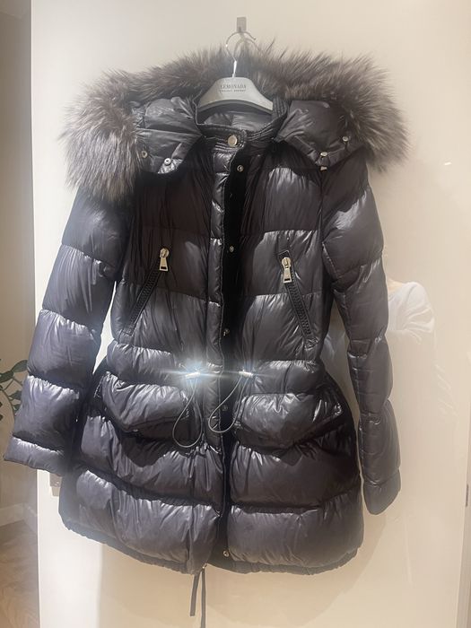 Piekna puchowa kurtka z kapturem S czarna