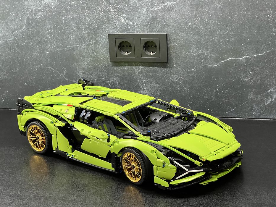 Конструктор Technic Lamborghini Sián FKP 37 — преміальна модель LEGO