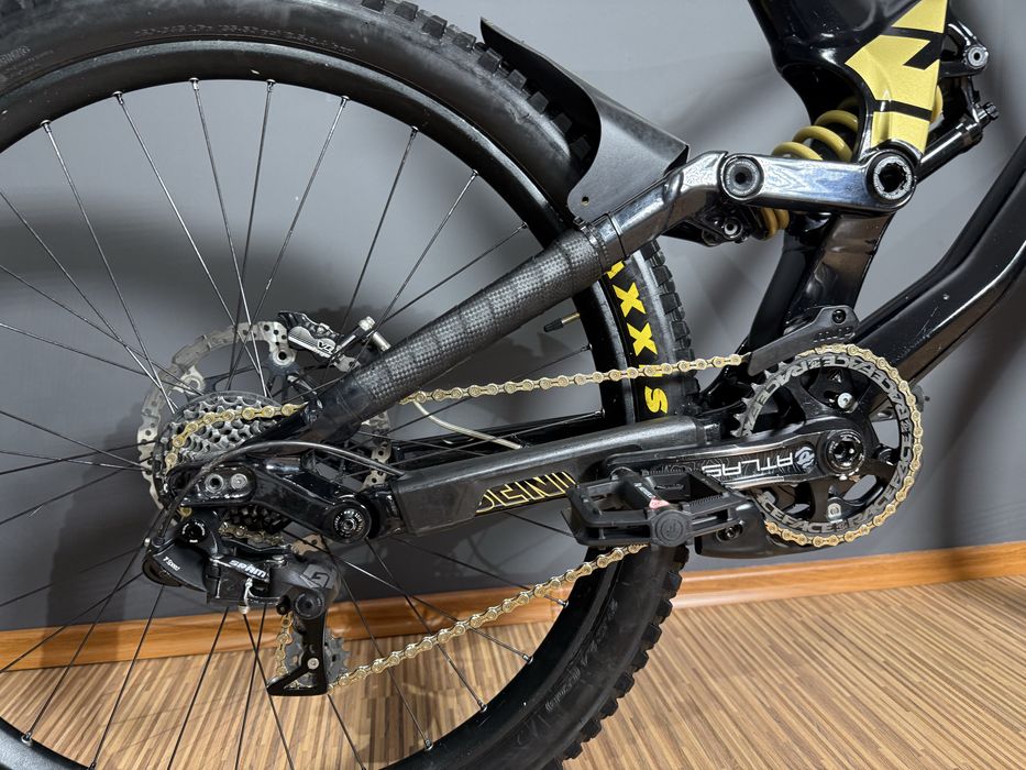 Canyon Sender rower zjazdowy DH downhill full fr nie enduro fuzz tues v10 demo