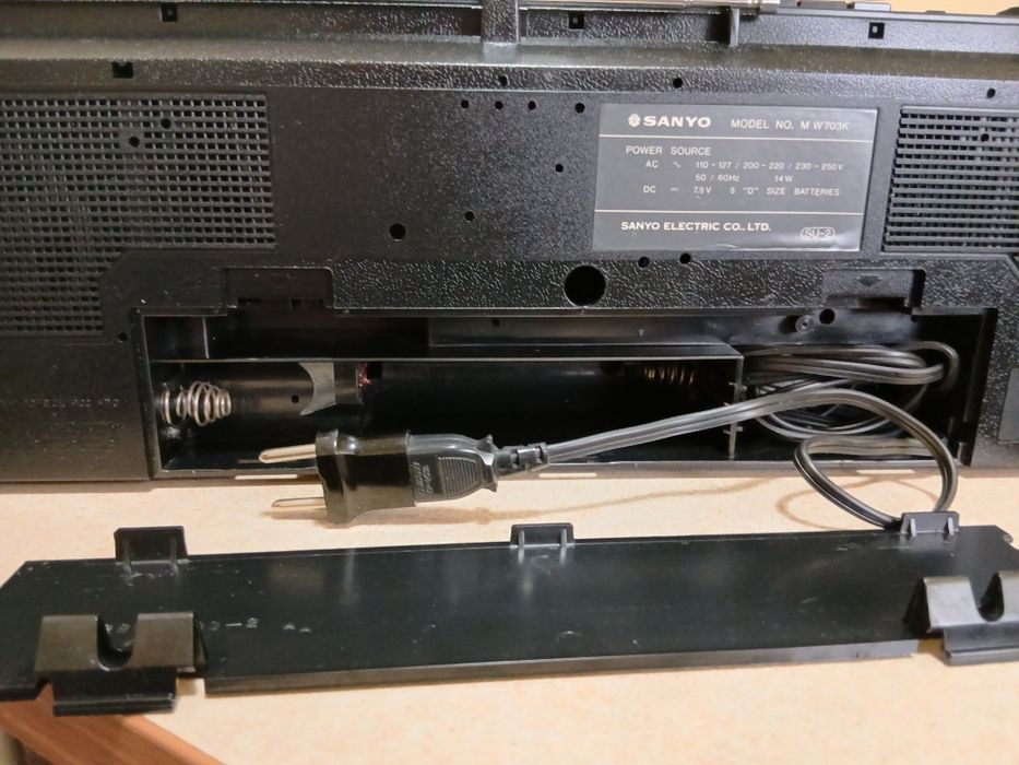 Магнітофон SANYO ідеальний стан!