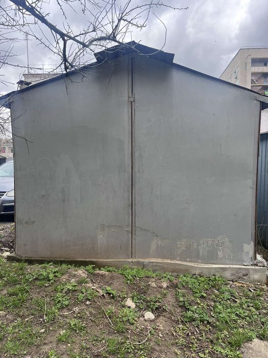 Продам срочно гараж