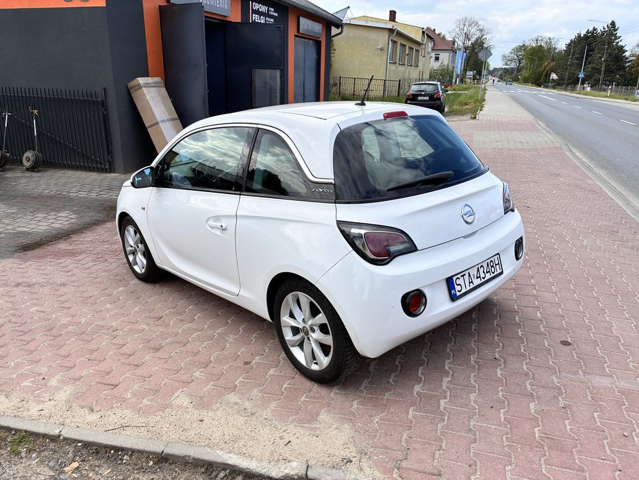 Opel adam rok 2017 poj 1.2 przeb 111tys