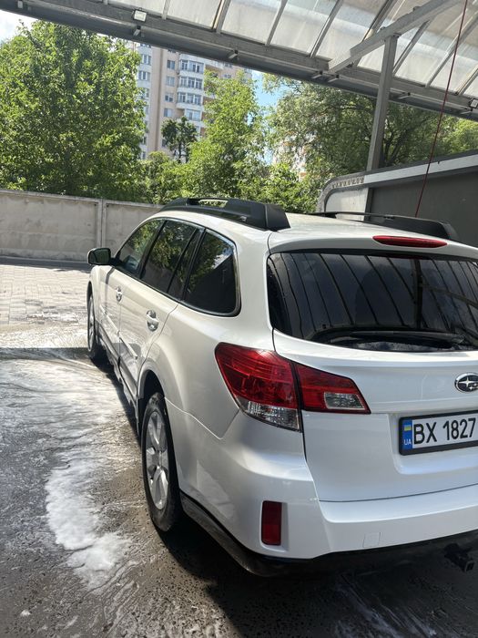 Продам субару оутбек