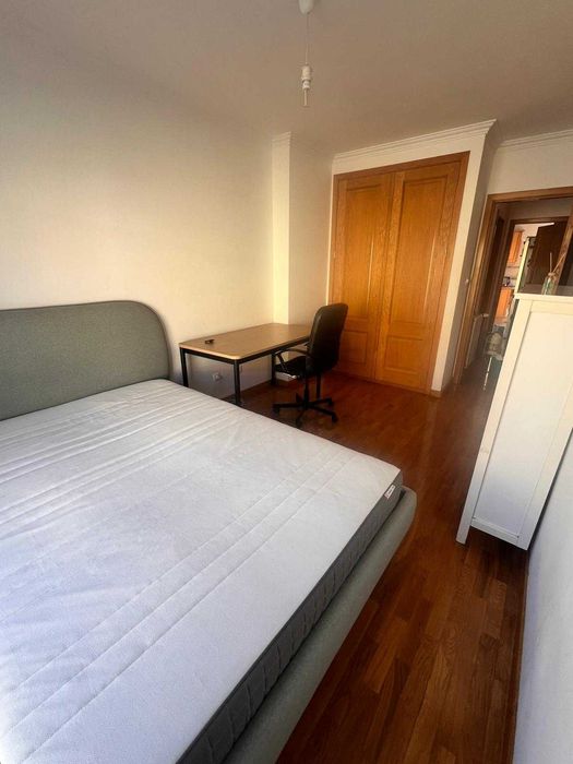 Quarto em Algés para 1 pessoa, casa moderna