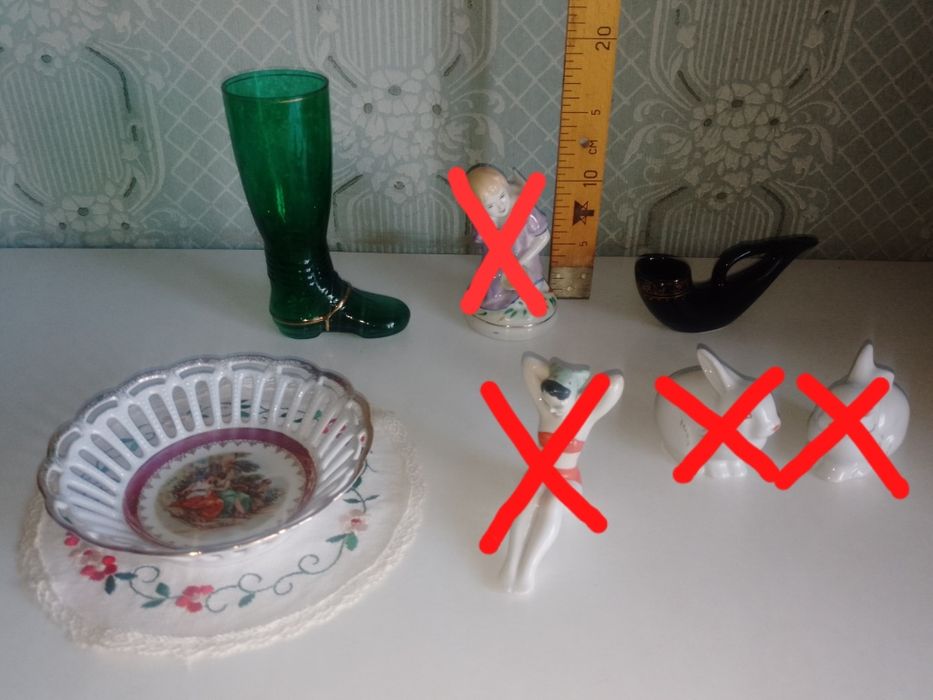 Продаються художні вироби зі скла та фарфору виробництва ГДР та СРСР.