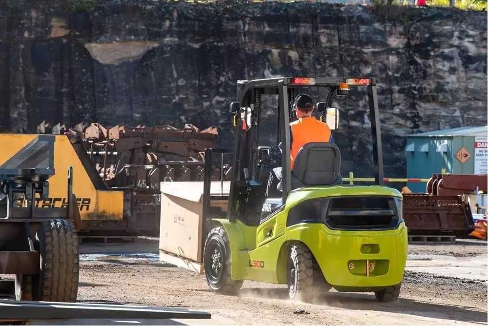 CLARK L 30D НОВИЙ Дизельний  навантажувач , кара , погрузчик