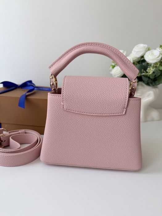 Сумка Louis Vuitton Capucines рожева