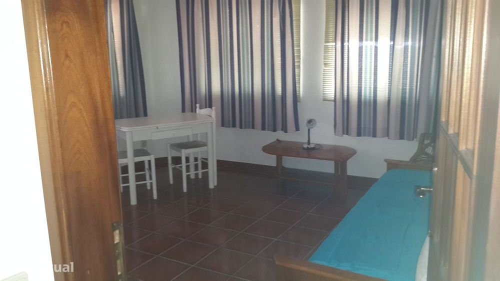 T1 para arrendar, em Sesimbra, a 100 mts da praia, com garagem