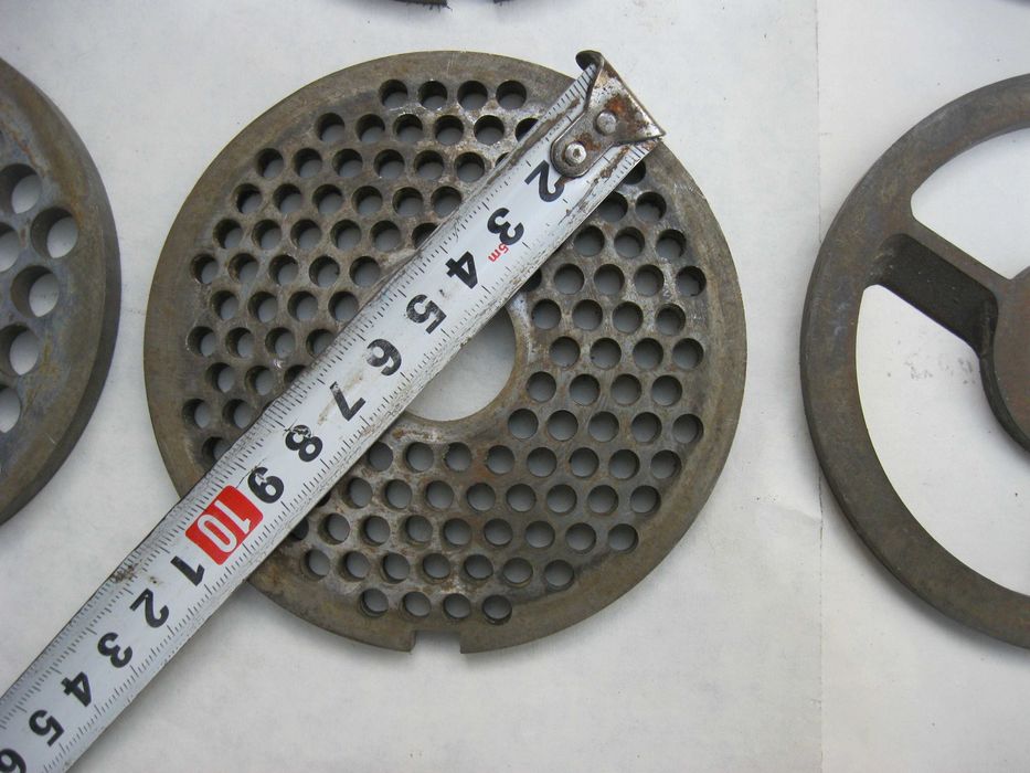 Продам сетку нож промышленной мясорубки