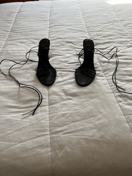 Sandálias pretas da Zara