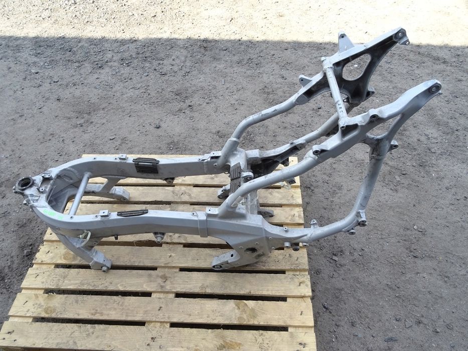 honda gl 1800 goldwing rama dokumenty 01-05