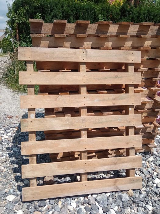 Palety Palety Palety