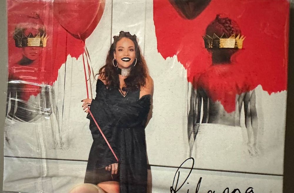 Браслет для девушки от Rihanna