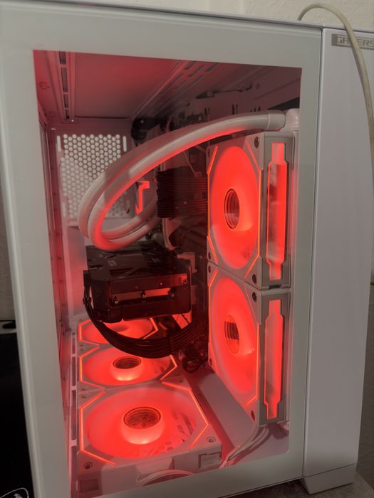Wydajny Premium PC: Ryzen 7 7700X / RTX 5070 / 32GB 6000MHz / 1TB 980 PRO / Lian Li
