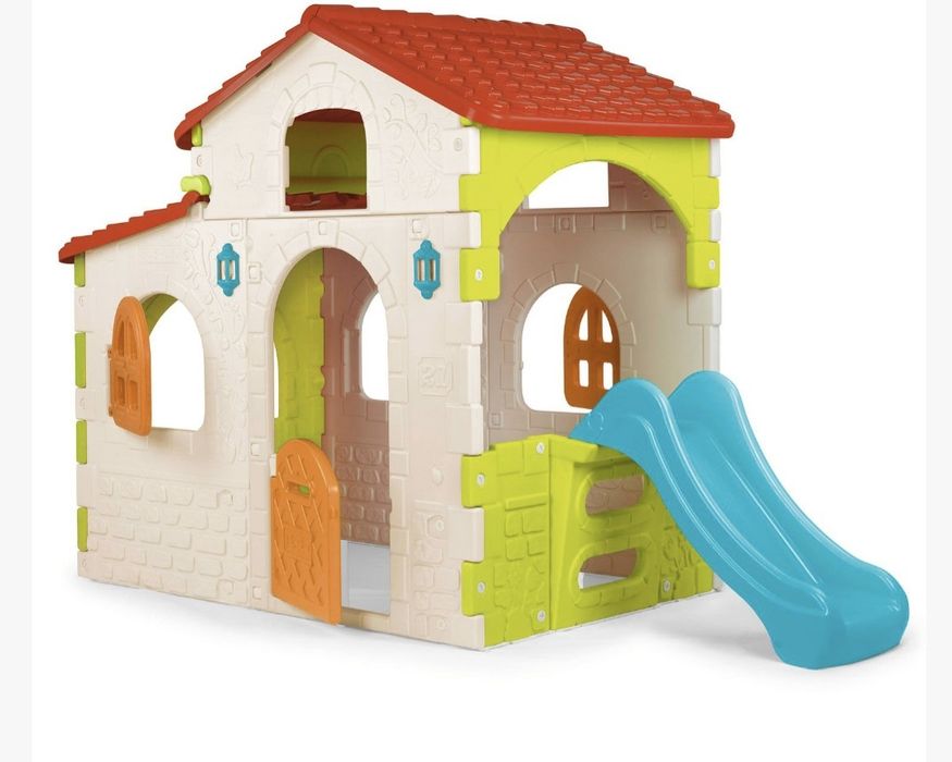 Casinha de criança para jardim da marca Feber em excelente estado.