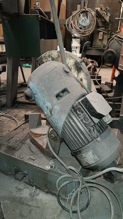 Maquina Corte de Ferro e Mesa