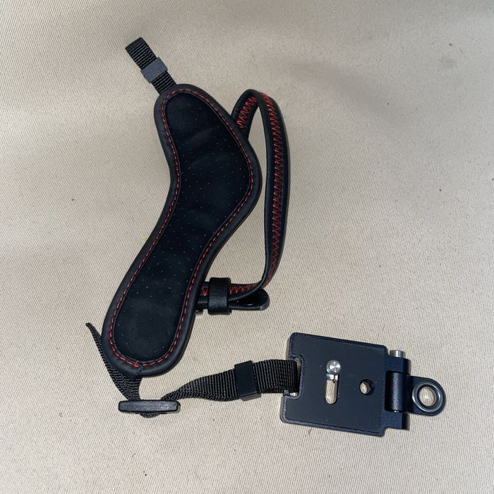 PASEK nadgarstkowy JJC HS-ML1M czerwony