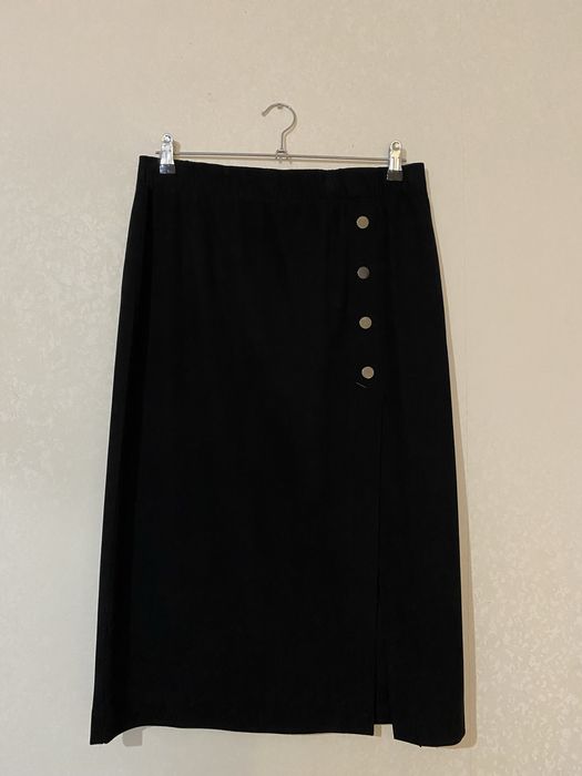 Спідниця з розрізом