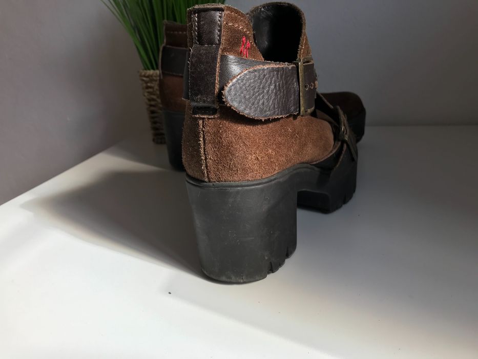 Botas camurça/pele castanha