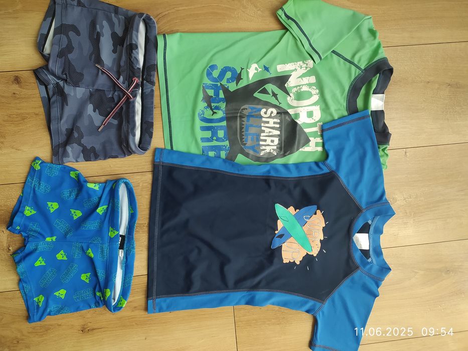 Koszulki na plaże spodenki kąpielowe 110/116