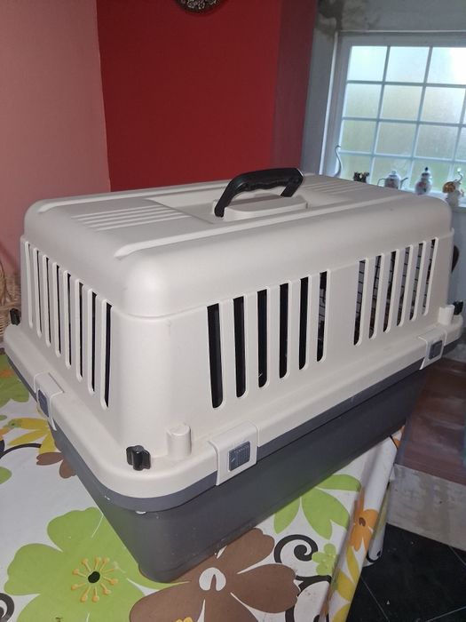 Caixa de transporte de cães