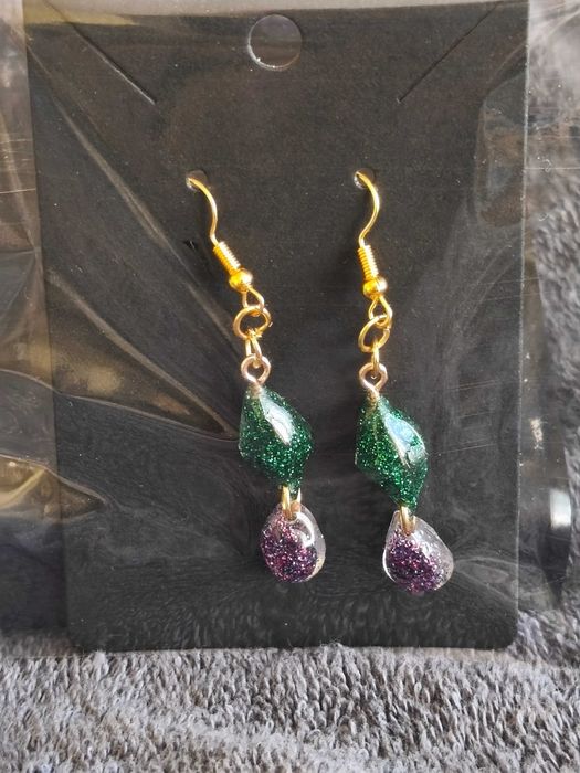 Kolczyki z żywicy epoksydowej