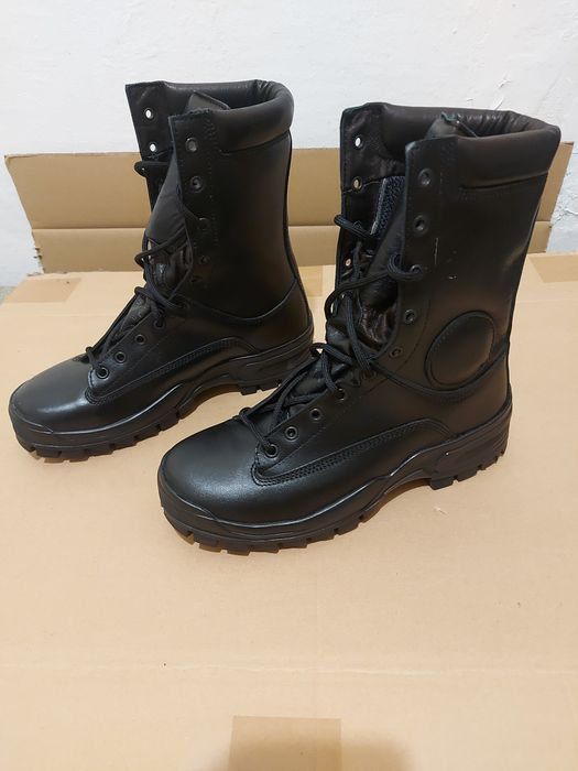 Botas pretas Montebove tamanho 40 novos, oferecem conforto