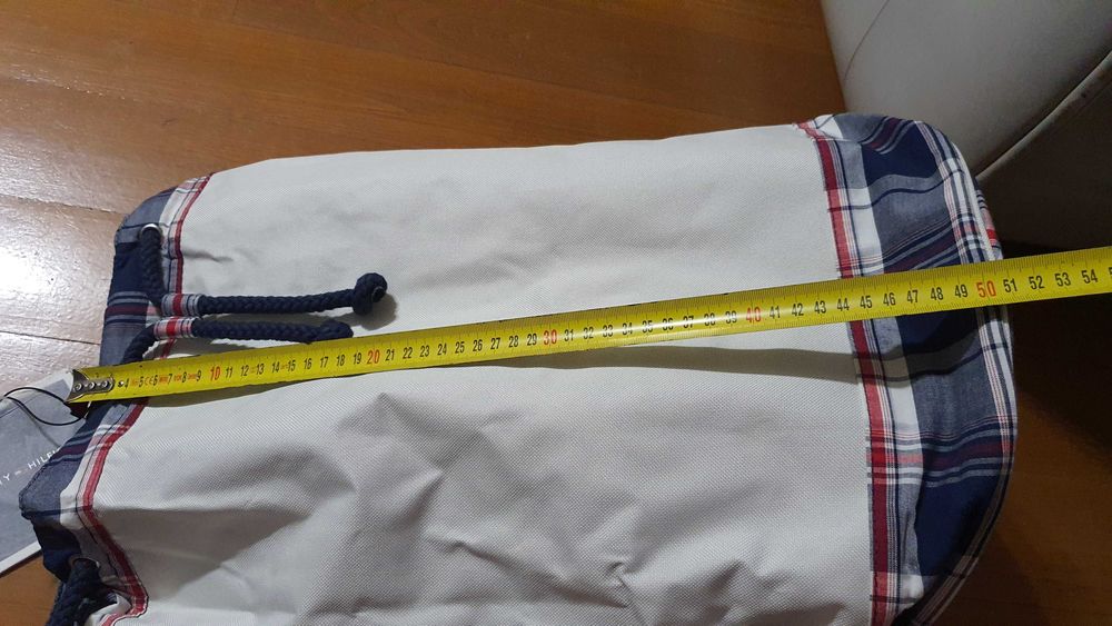 Vendo saco Lacoste novo e original
