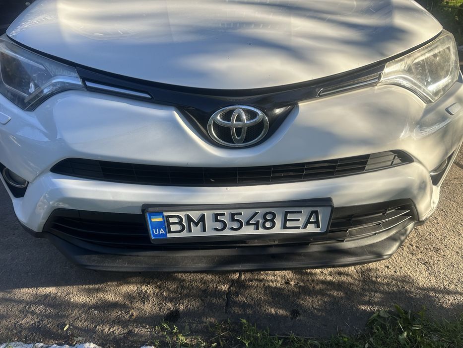 Тойота RAV4 2018