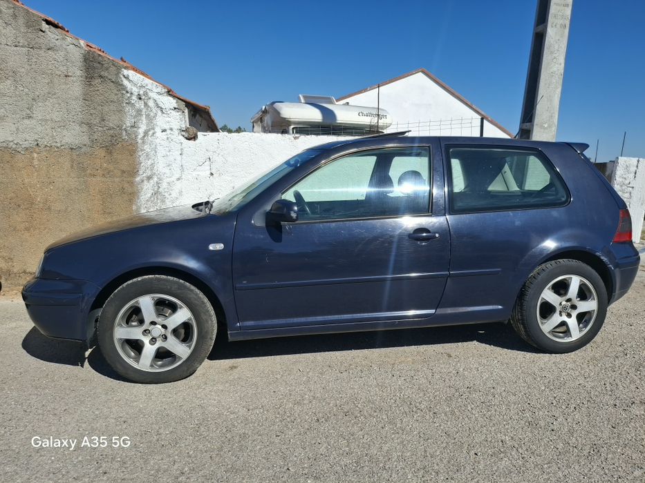Vendo Vw Golf 5 lugares /Berlingo Van Comercial