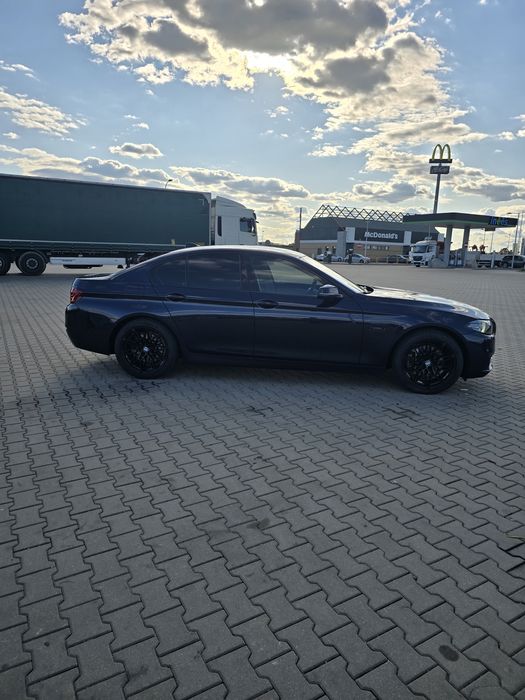 BMW F10 525 D X-DRIVE 218KM 2013R.