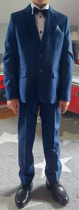 Sprzedam garnitur komunijny