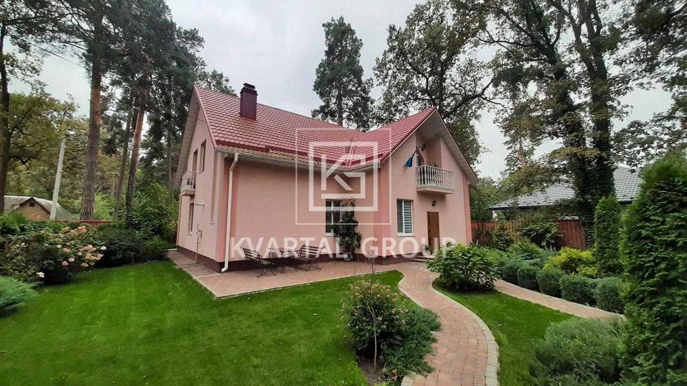 Продаж просторого будинку в лісовій частині міста. Терміново!